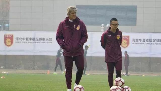乳环连着铁链禁脔调教